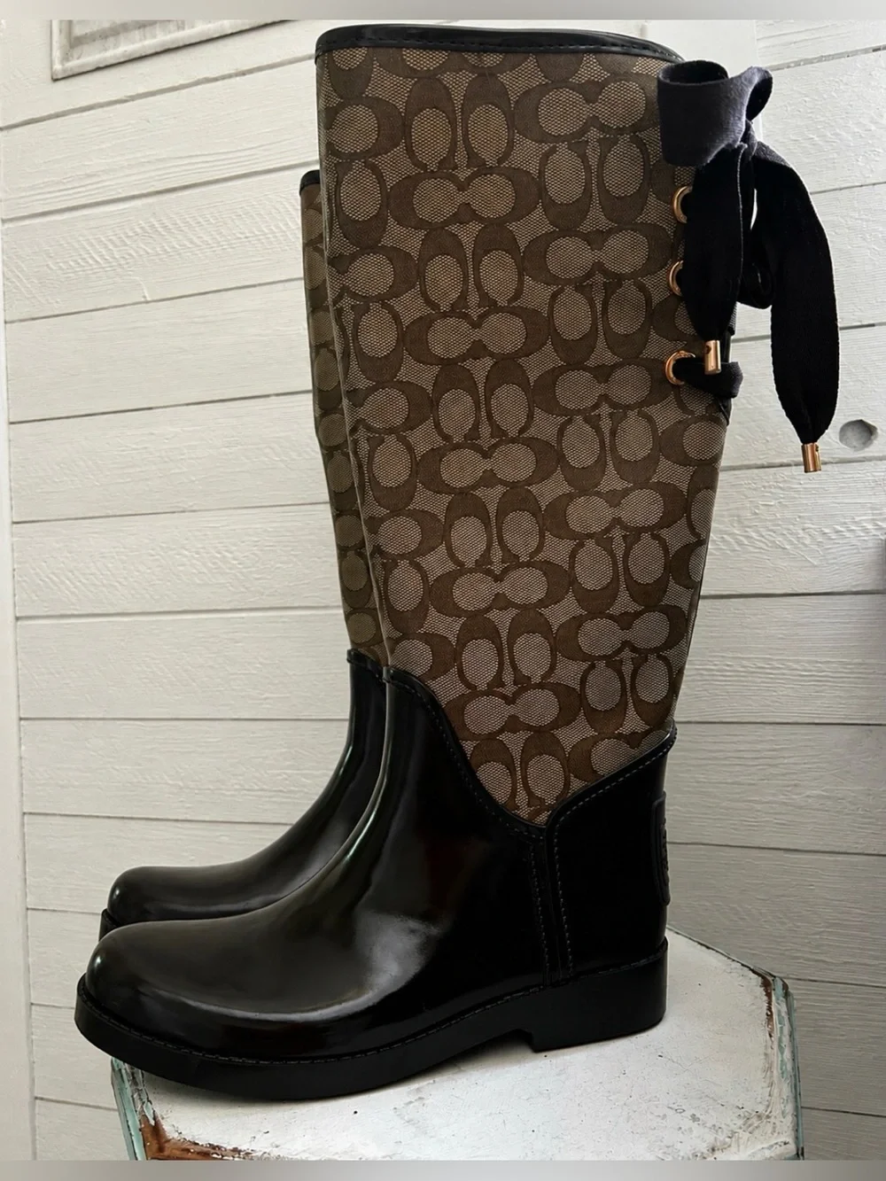 Coach Signature Monogram Tall Rain Boots Dark Brown Lace-Up Bow Size 7. EUC